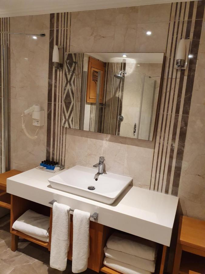 Esila Termal Hotel & Spa Bagian luar foto